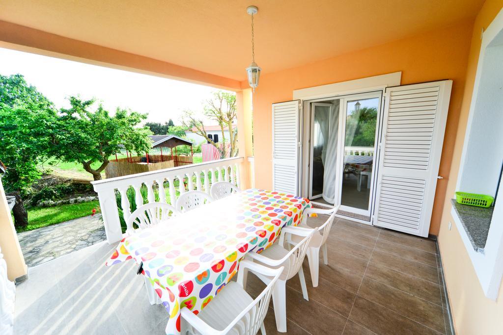 Apartments Valentina Petrcane Buitenkant foto