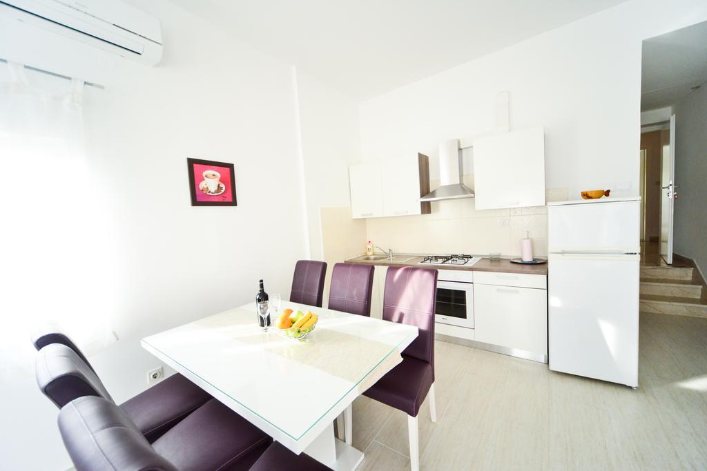 Apartments Valentina Petrcane Buitenkant foto