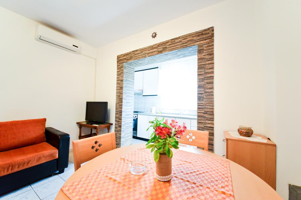 Apartments Valentina Petrcane Buitenkant foto