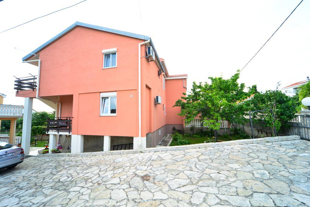 Apartments Valentina Petrcane Buitenkant foto