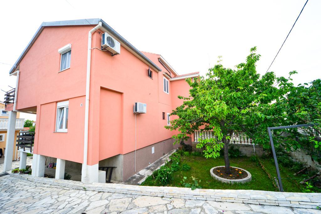 Apartments Valentina Petrcane Buitenkant foto