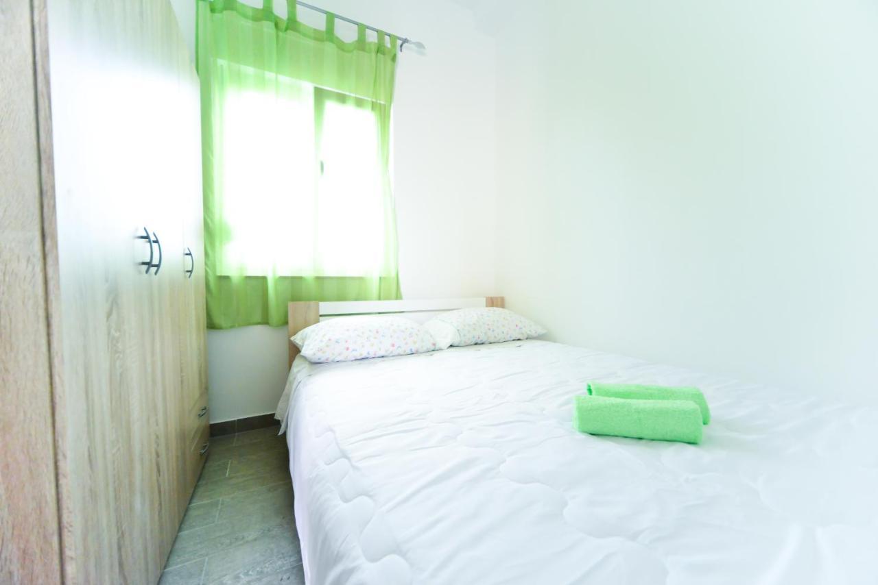 Apartments Valentina Petrcane Buitenkant foto